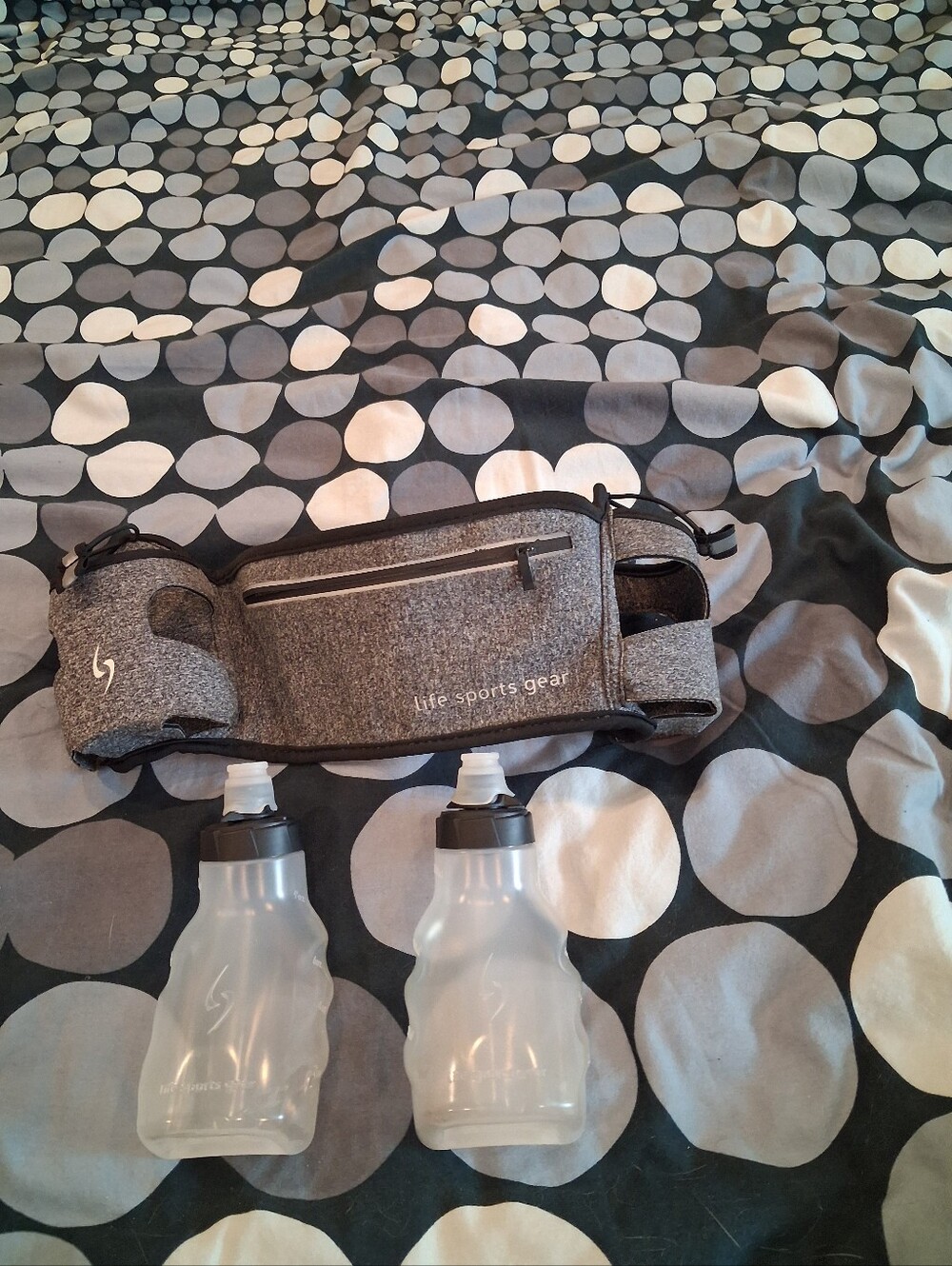Gray Running Belt with Dual Soft Flask Bottles